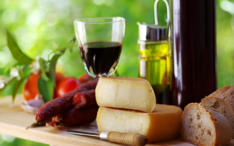 Muggio: il borgo svizzero della polenta rossa